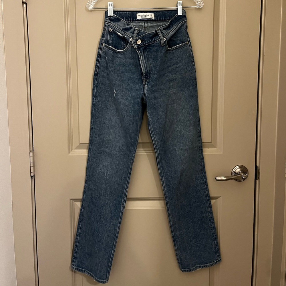 Abercrombie & Fitch Crossover Waistband
